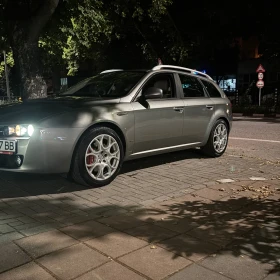 Alfa Romeo 159 sportwagon 2.4 JTD 200к.с. НАПЪЛНО ОБСЛУЖЕНА. | Auto.bg — изображение 3 Alfa Romeo 159 sportwagon 2.4 JTD 200к.с. НАПЪЛНО ОБСЛУЖЕНА. | Auto.bg — изображение 3