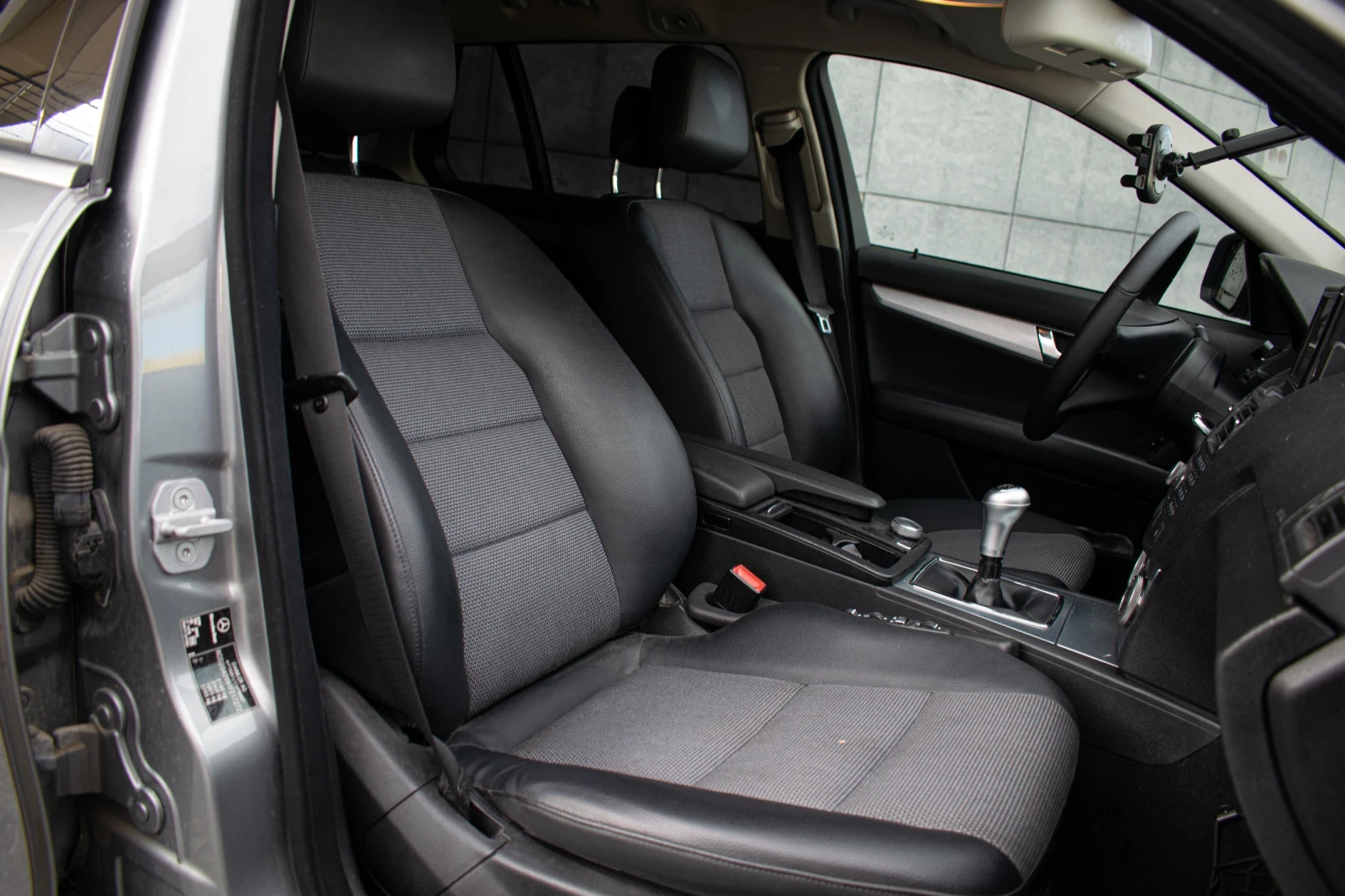 Mercedes-Benz C 220 2.2 CDI - изображение 8 | Auto.bg Mercedes-Benz C 220 2.2 CDI - изображение 8