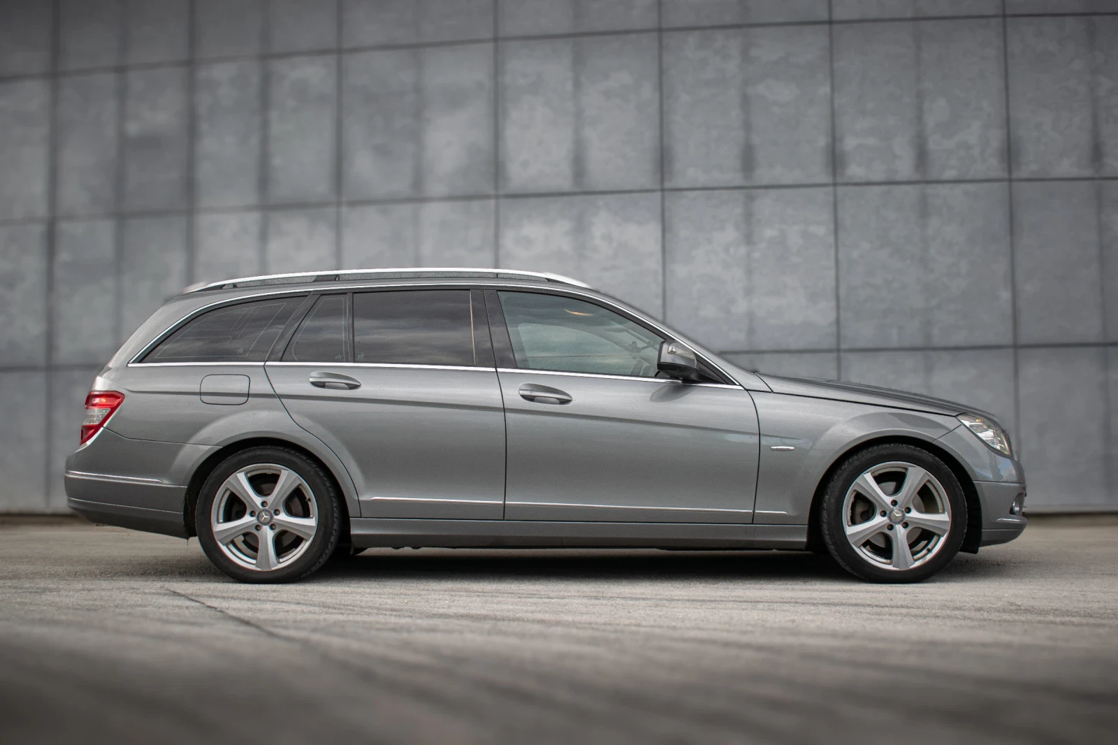 Mercedes-Benz C 220 2.2 CDI - изображение 4 | Auto.bg Mercedes-Benz C 220 2.2 CDI - изображение 4