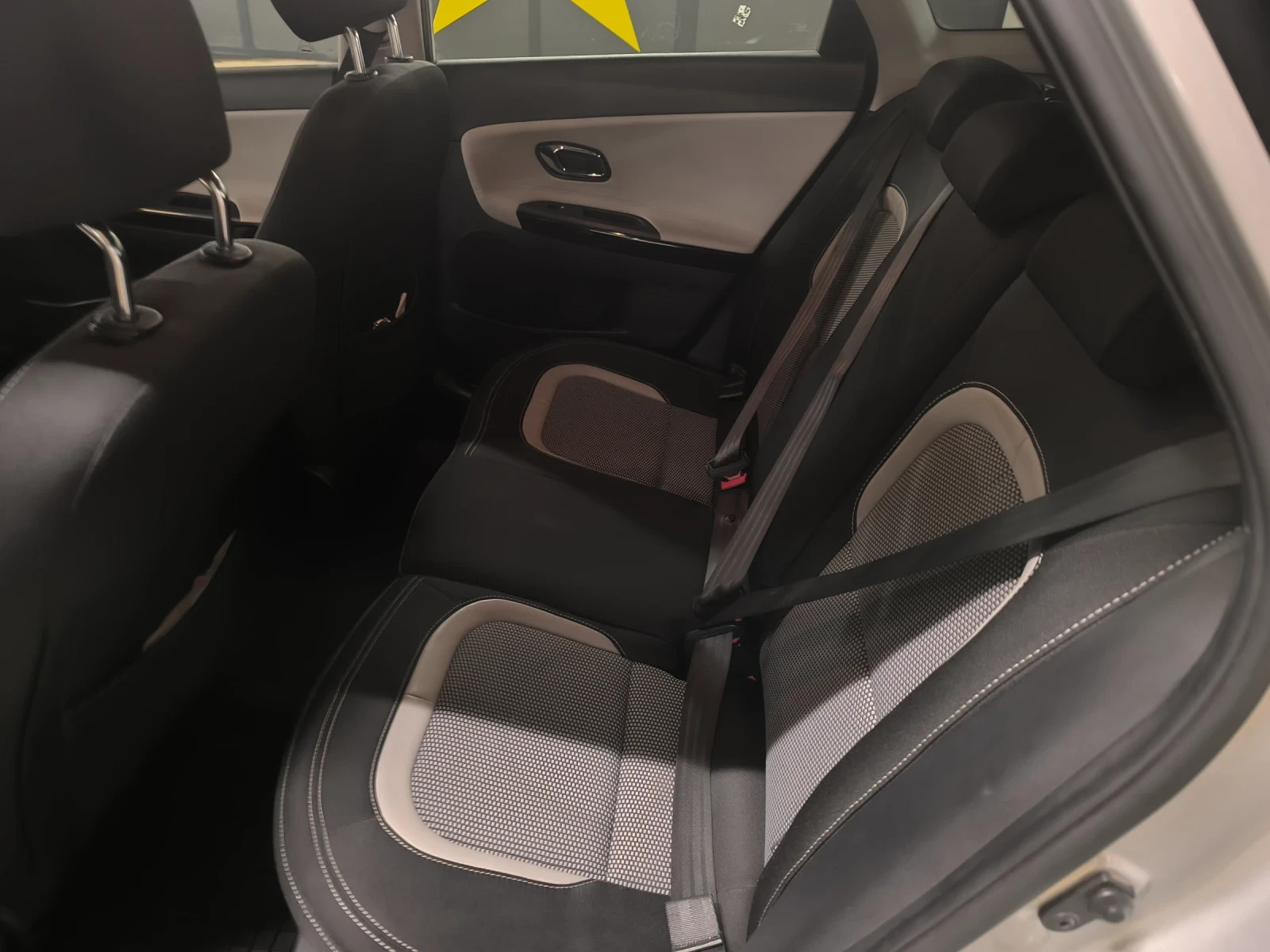 Kia Ceed 1.6 crdi 110k.c. - изображение 8 | Auto.bg Kia Ceed 1.6 crdi 110k.c. - изображение 8