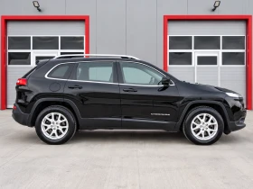 Jeep Cherokee 2.2D 4x4 Automatic - 8700 € - 28022993 7 | Car24.bg Jeep Cherokee 2.2D 4x4 Automatic - 8700 € - 28022993 7