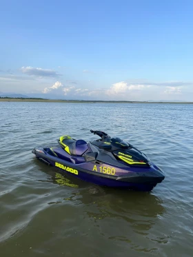 Джет Bombardier Sea Doo RXT-X 300