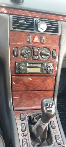 Mercedes-Benz E 220 - 1990 € / 3892.10 лв. - 74496177 12 | Car24.bg Mercedes-Benz E 220 - 1990 € / 3892.10 лв. - 74496177 12