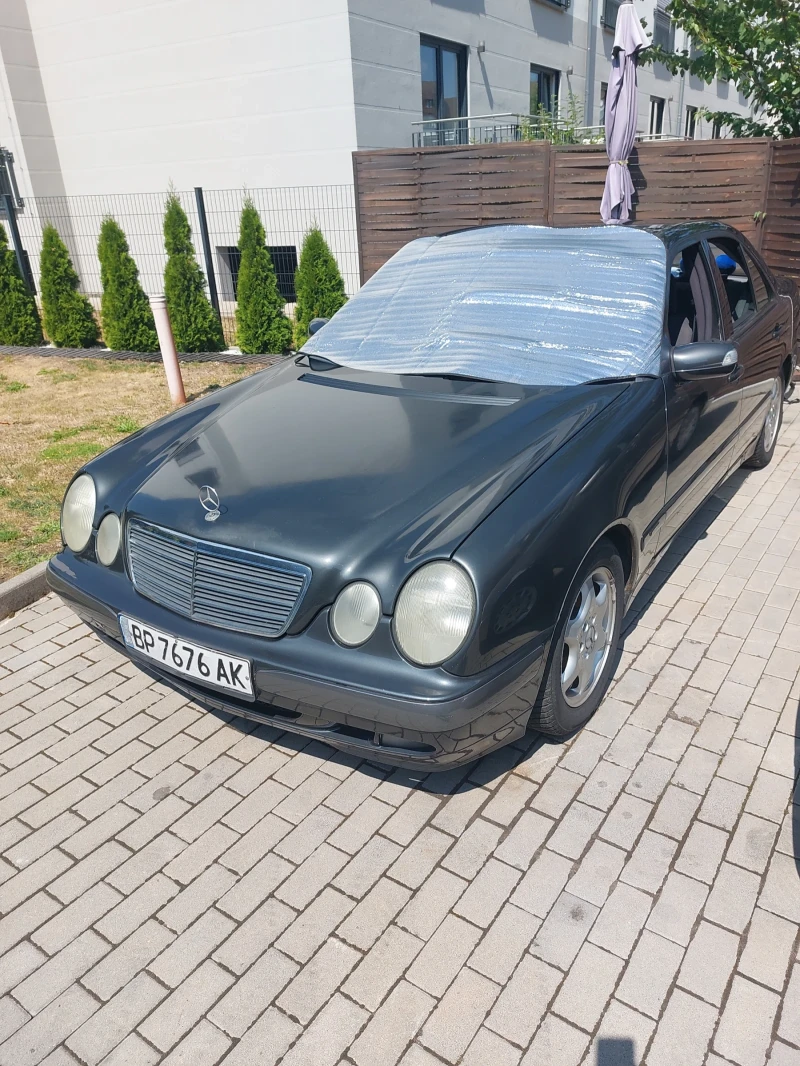 Mercedes-Benz E 220 - 1990 € / 3892.10 лв. - 74496177 1 | Car24.bg Mercedes-Benz E 220 - 1990 € / 3892.10 лв. - 74496177 1