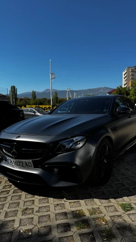 Mercedes-Benz E 63 AMG FULL, вакум, масажи, панорами, фул карбон и алкант - 90000 лв. / 46016.27 € - 55891202 3 | Car24.bg Mercedes-Benz E 63 AMG FULL, вакум, масажи, панорами, фул карбон и алкант - 90000 лв. / 46016.27 € - 55891202 3