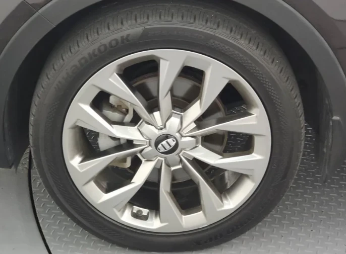 Kia Sorento 2.2 4WD Signature - изображение 5 | Auto.bg Kia Sorento 2.2 4WD Signature - изображение 5