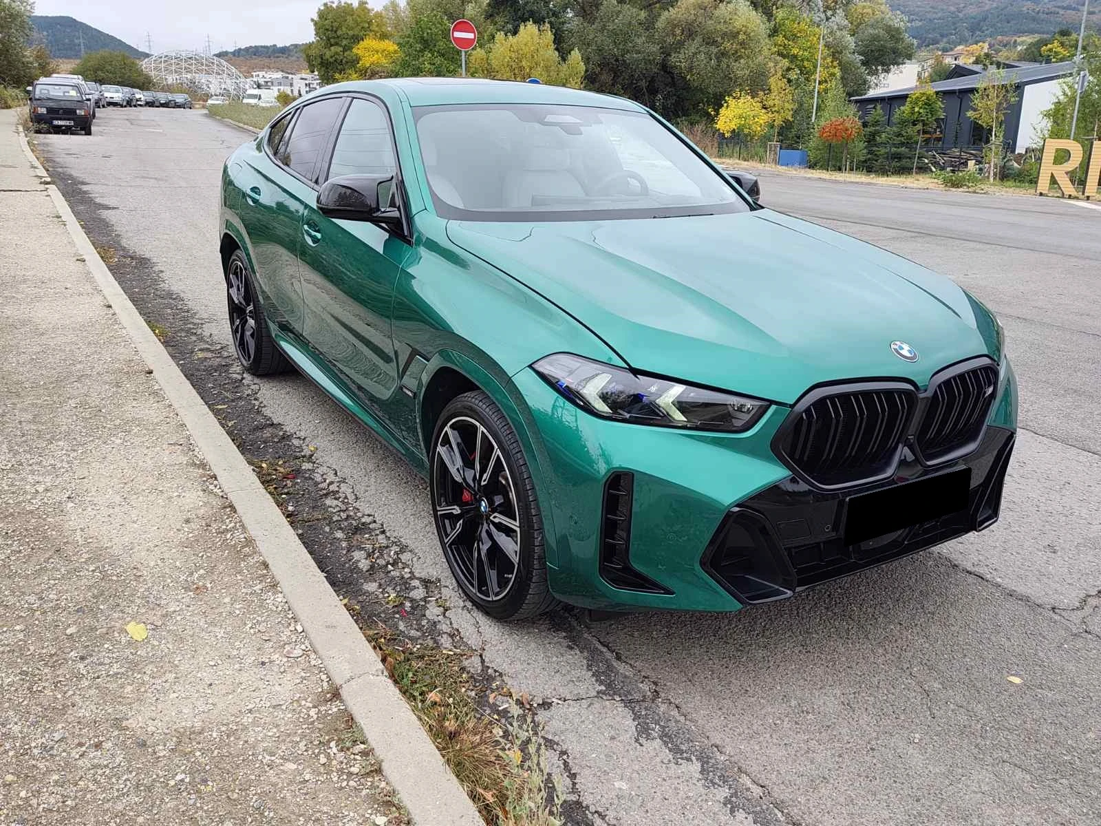 BMW X6 M60i xDrive M Pro Carbon B&W Skylounge FULL | Auto.bg — изображение 1 BMW X6 M60i xDrive M Pro Carbon B&W Skylounge FULL | Auto.bg — изображение 1