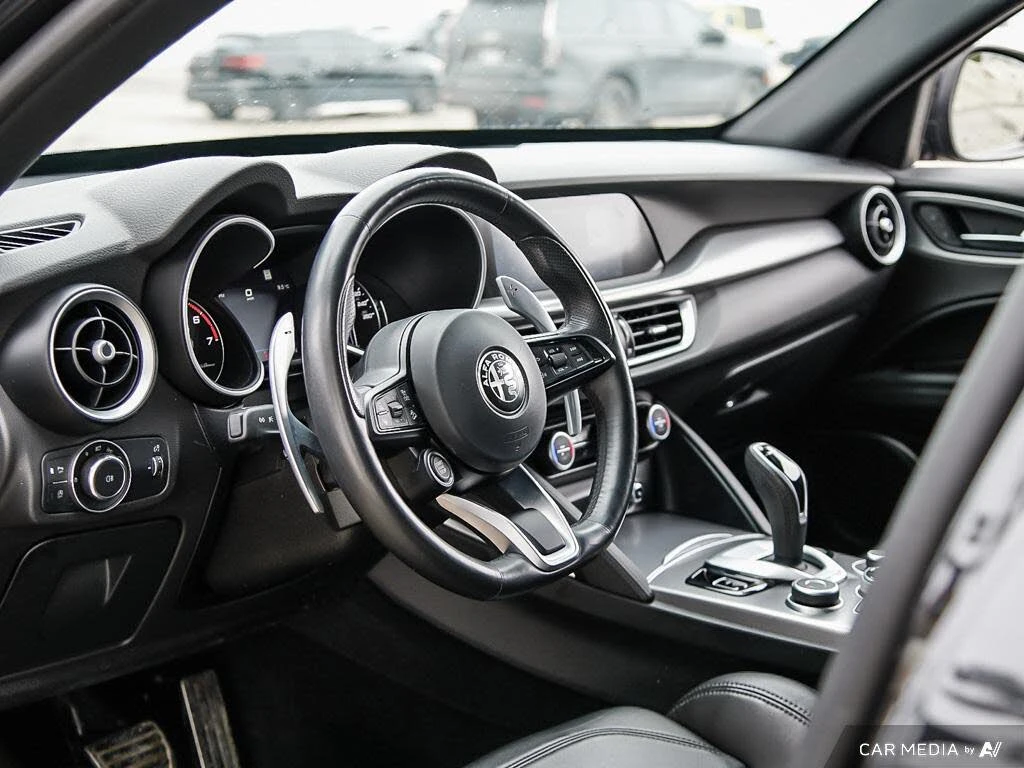 Alfa Romeo Stelvio TI SPORT* DISTRONIC* LANE ASSIST* CARPLAY* ПОДГРЕВ - изображение 8 | Auto.bg Alfa Romeo Stelvio TI SPORT* DISTRONIC* LANE ASSIST* CARPLAY* ПОДГРЕВ - изображение 8