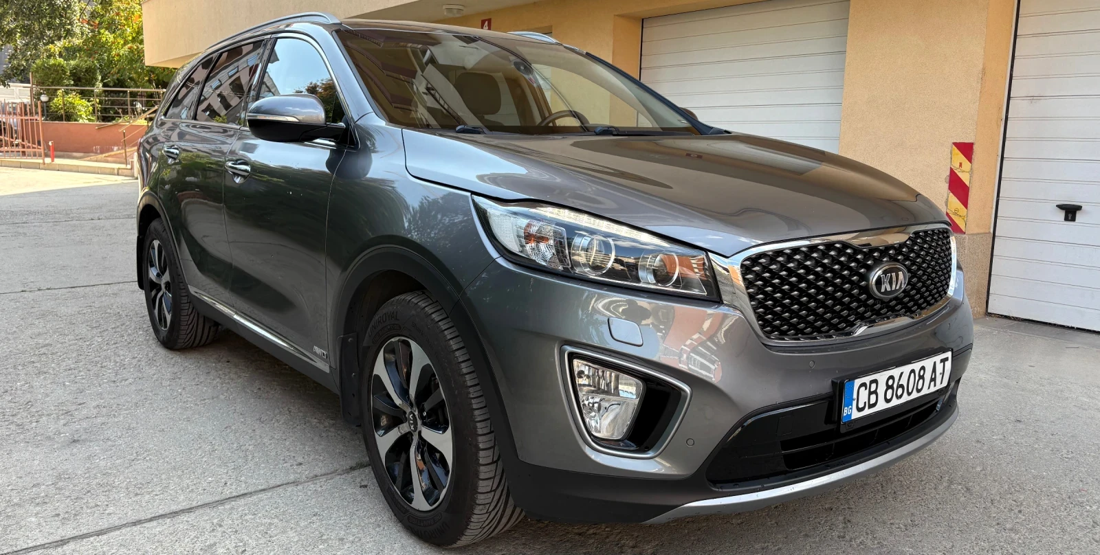 Kia Sorento 2.2 CRDI, 6+ 1 места - изображение 9 | Auto.bg Kia Sorento 2.2 CRDI, 6+ 1 места - изображение 9