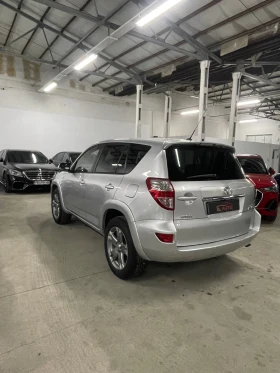Toyota Rav4 2.2D-4D 4x4, Подгрев/Автоматик/Нави/кожа/темпо/ТОП - 16900 лв. / 8640.83 € - 98175351 6 | Car24.bg Toyota Rav4 2.2D-4D 4x4, Подгрев/Автоматик/Нави/кожа/темпо/ТОП - 16900 лв. / 8640.83 € - 98175351 6