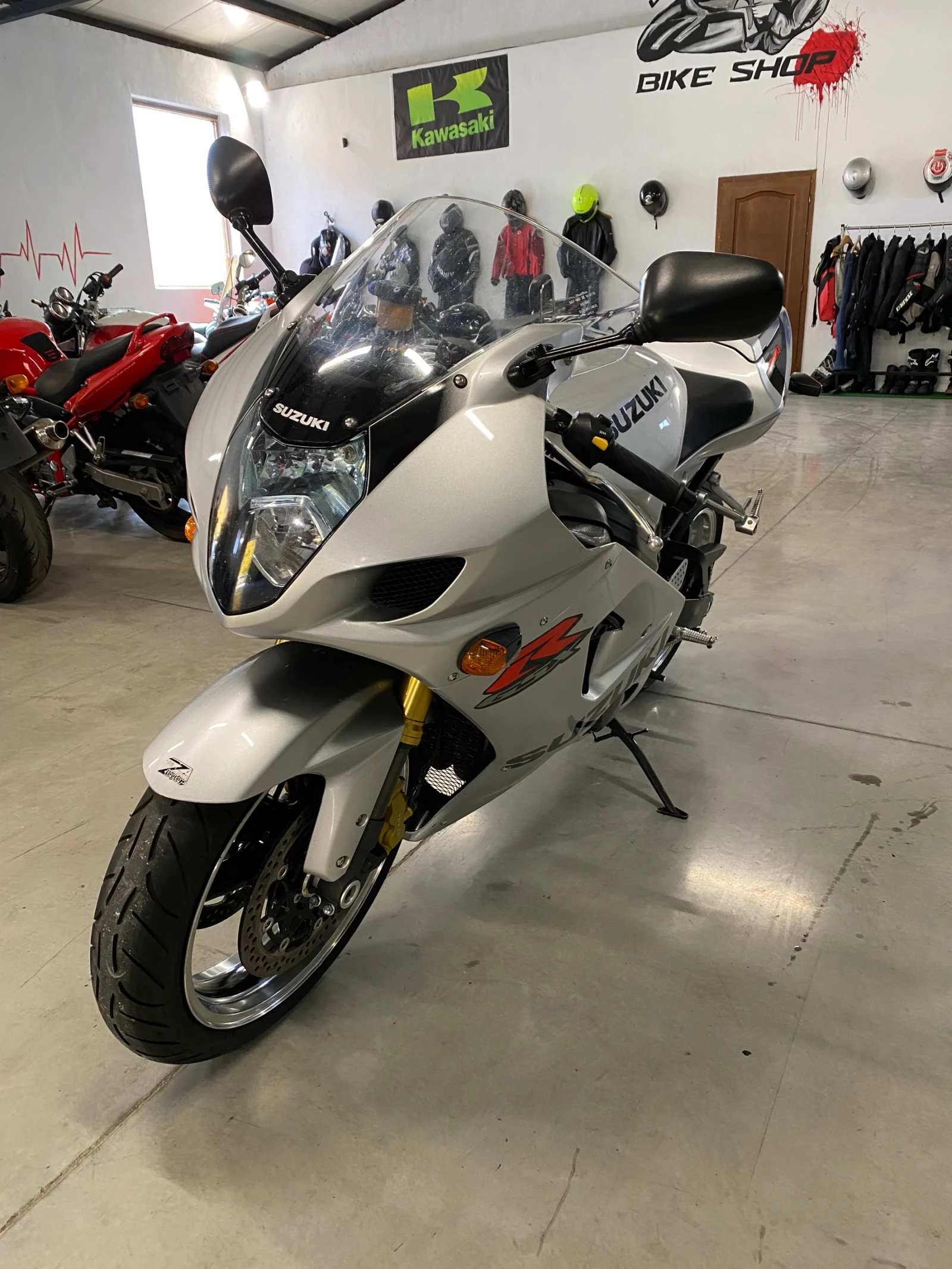 Suzuki Gsxr 1000-K3 - изображение 4 | Auto.bg Suzuki Gsxr 1000-K3 - изображение 4