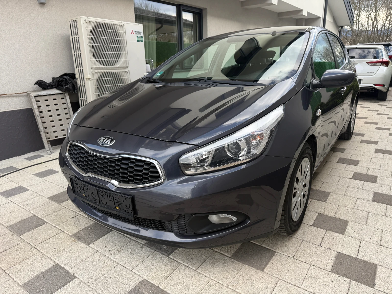 Kia Ceed Бензин , Сервизни документи !! | Auto.bg — изображение 1 Kia Ceed Бензин , Сервизни документи !! | Auto.bg — изображение 1