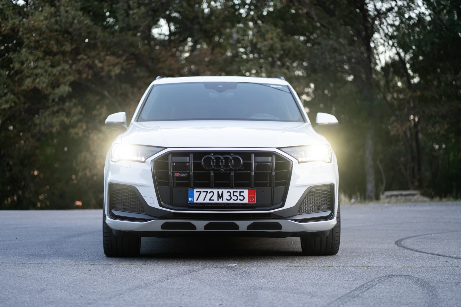 Audi SQ7 Карбон, Масаж, Обдухване, B. O. ФУЛ ЕКСТРИ - изображение 2 | Auto.bg Audi SQ7 Карбон, Масаж, Обдухване, B. O. ФУЛ ЕКСТРИ - изображение 2