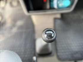 VW Multivan 2.5 TDI | Auto.bg — изображение 15 VW Multivan 2.5 TDI | Auto.bg — изображение 15