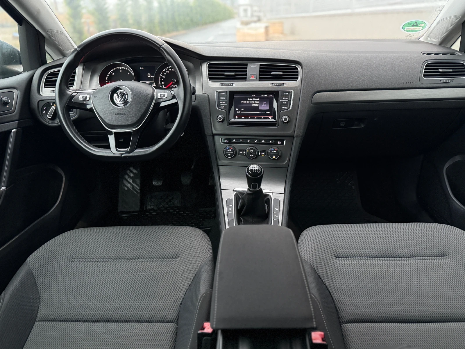 VW Golf 7 | 2.0 TDI | BMT Line - изображение 9 | Auto.bg VW Golf 7 | 2.0 TDI | BMT Line - изображение 9