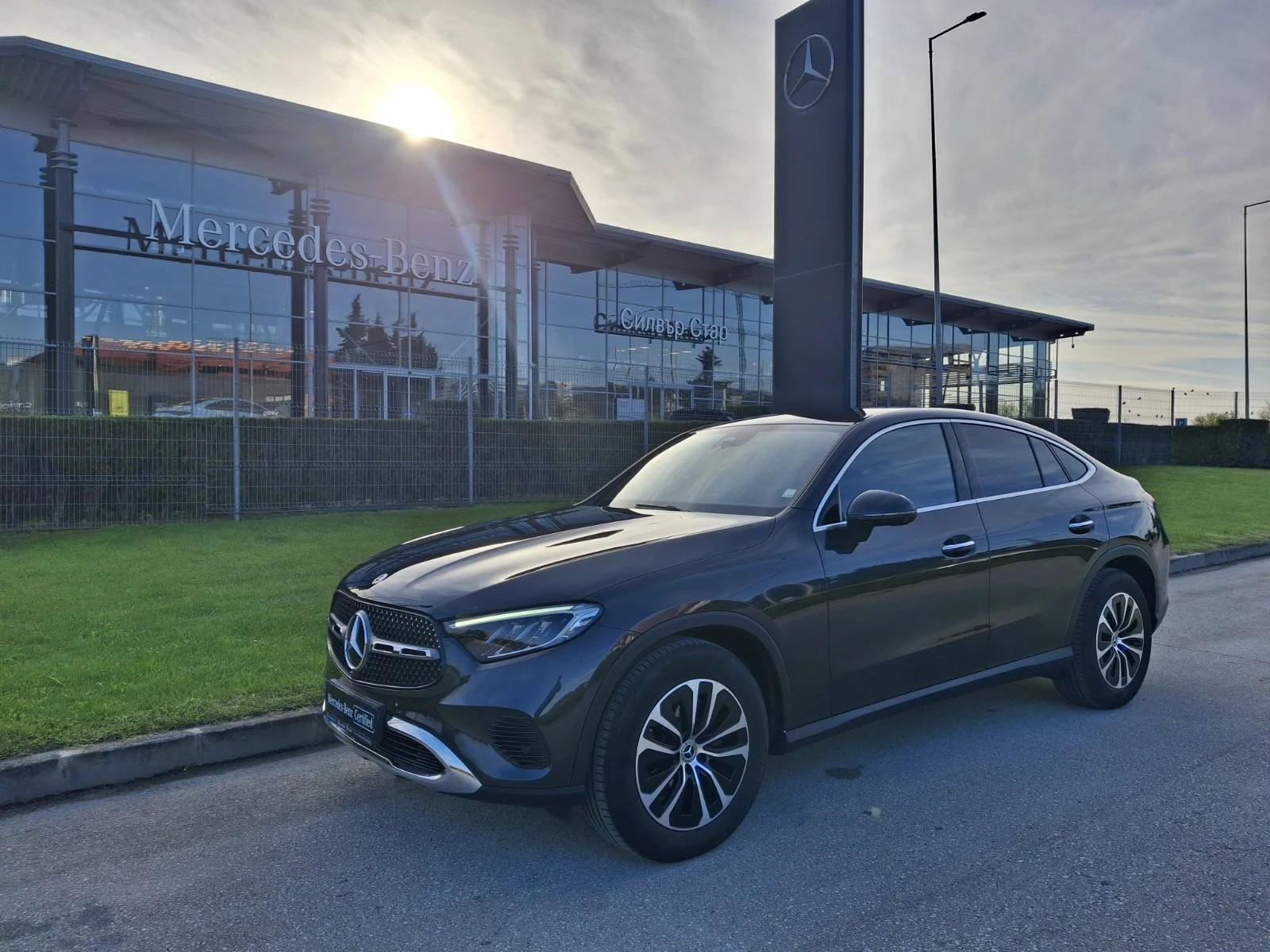 Mercedes-Benz GLC 200 4MATIC | Auto.bg — изображение 1 Mercedes-Benz GLC 200 4MATIC | Auto.bg — изображение 1