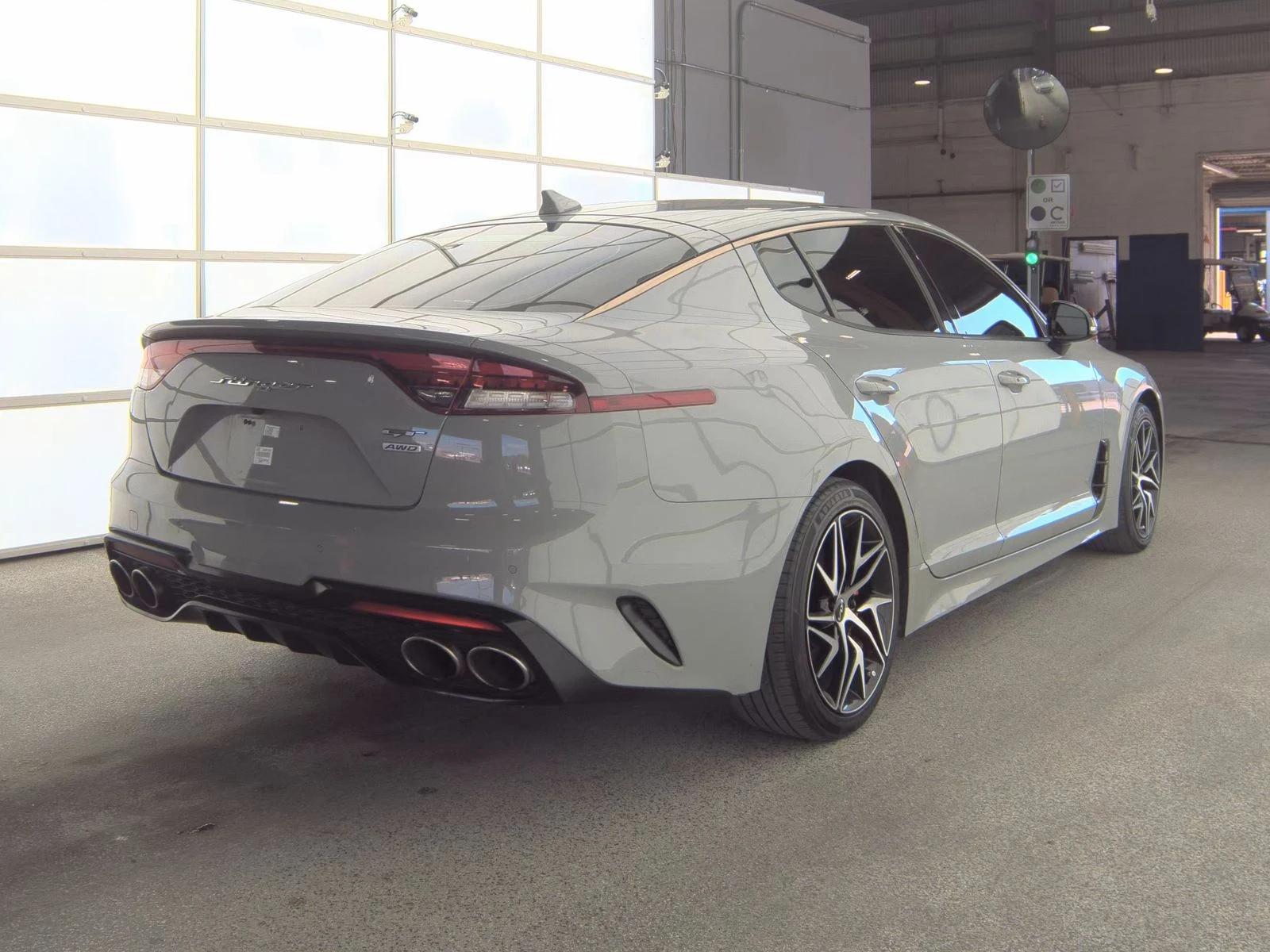 Kia Stinger * GT1* 4x4* PANO - изображение 6 | Auto.bg Kia Stinger * GT1* 4x4* PANO - изображение 6