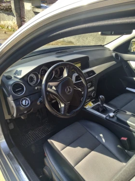 Mercedes-Benz C 180 Фейслифт - 8000 € / 15646.64 лв. - 97759931 4 | Car24.bg Mercedes-Benz C 180 Фейслифт - 8000 € / 15646.64 лв. - 97759931 4