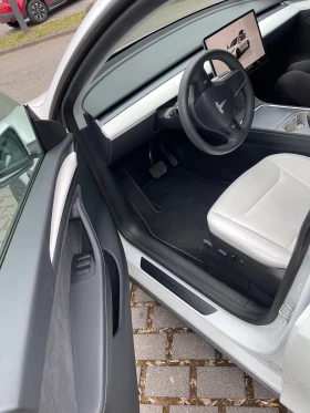 Tesla Model Y Long Range AWD - 34500 € / 67476.13 лв. - 75296774 4 | Car24.bg Tesla Model Y Long Range AWD - 34500 € / 67476.13 лв. - 75296774 4