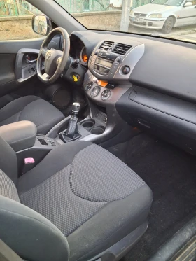 Toyota Rav4 2.2D4D ШЕСТ СКОРОСТИ - 3950 € / 7725.53 лв. - 81315869 14 | Car24.bg Toyota Rav4 2.2D4D ШЕСТ СКОРОСТИ - 3950 € / 7725.53 лв. - 81315869 14