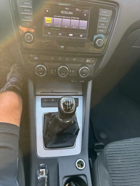 Skoda Octavia undefined | Auto.bg — изображение 14 Skoda Octavia undefined | Auto.bg — изображение 14