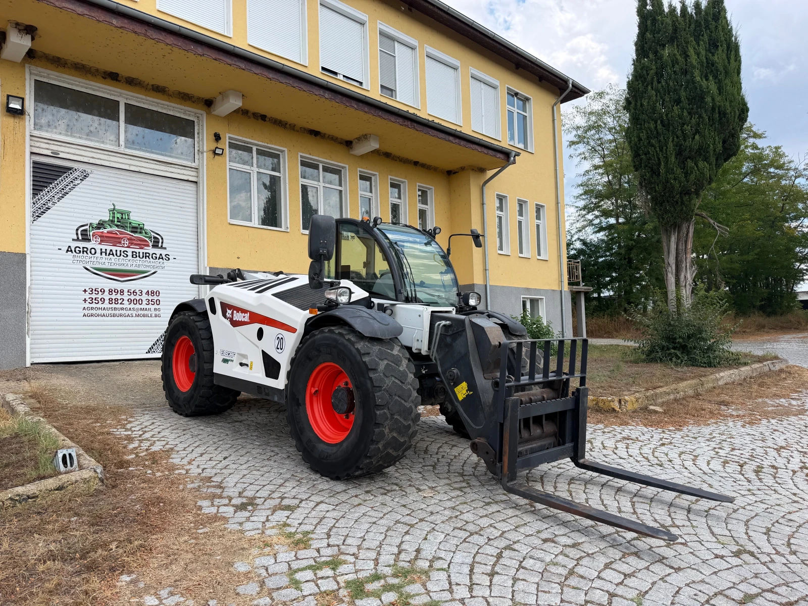 Телескопичен товарач Bobcat TL 43.80 HIGH FLOW AGRI ЛИЗИНГ | Auto.bg — изображение 1 Телескопичен товарач Bobcat TL 43.80 HIGH FLOW AGRI ЛИЗИНГ | Auto.bg — изображение 1