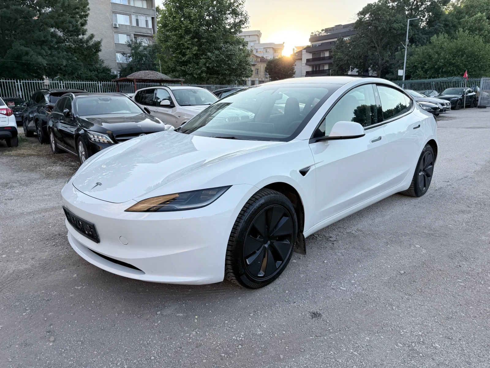 Tesla Model 3 Швейцария | Auto.bg — изображение 1 Tesla Model 3 Швейцария | Auto.bg — изображение 1