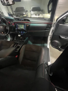 Toyota Hilux GR/JBL/Камера/подгр/ГАРАНЦИЯ ДО 2034Г/ФУЛЛ!!! | Auto.bg — изображение 14 Toyota Hilux GR/JBL/Камера/подгр/ГАРАНЦИЯ ДО 2034Г/ФУЛЛ!!! | Auto.bg — изображение 14