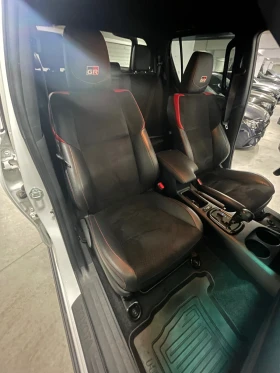 Toyota Hilux GR/JBL/Камера/подгр/ГАРАНЦИЯ ДО 2034Г/ФУЛЛ!!! | Auto.bg — изображение 13 Toyota Hilux GR/JBL/Камера/подгр/ГАРАНЦИЯ ДО 2034Г/ФУЛЛ!!! | Auto.bg — изображение 13