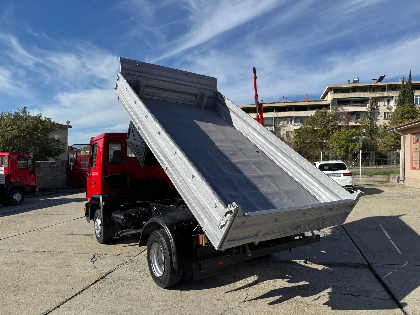 Man 8.163 тристранен самосвал 3.90м  - изображение 3 | Auto.bg Man 8.163 тристранен самосвал 3.90м  - изображение 3