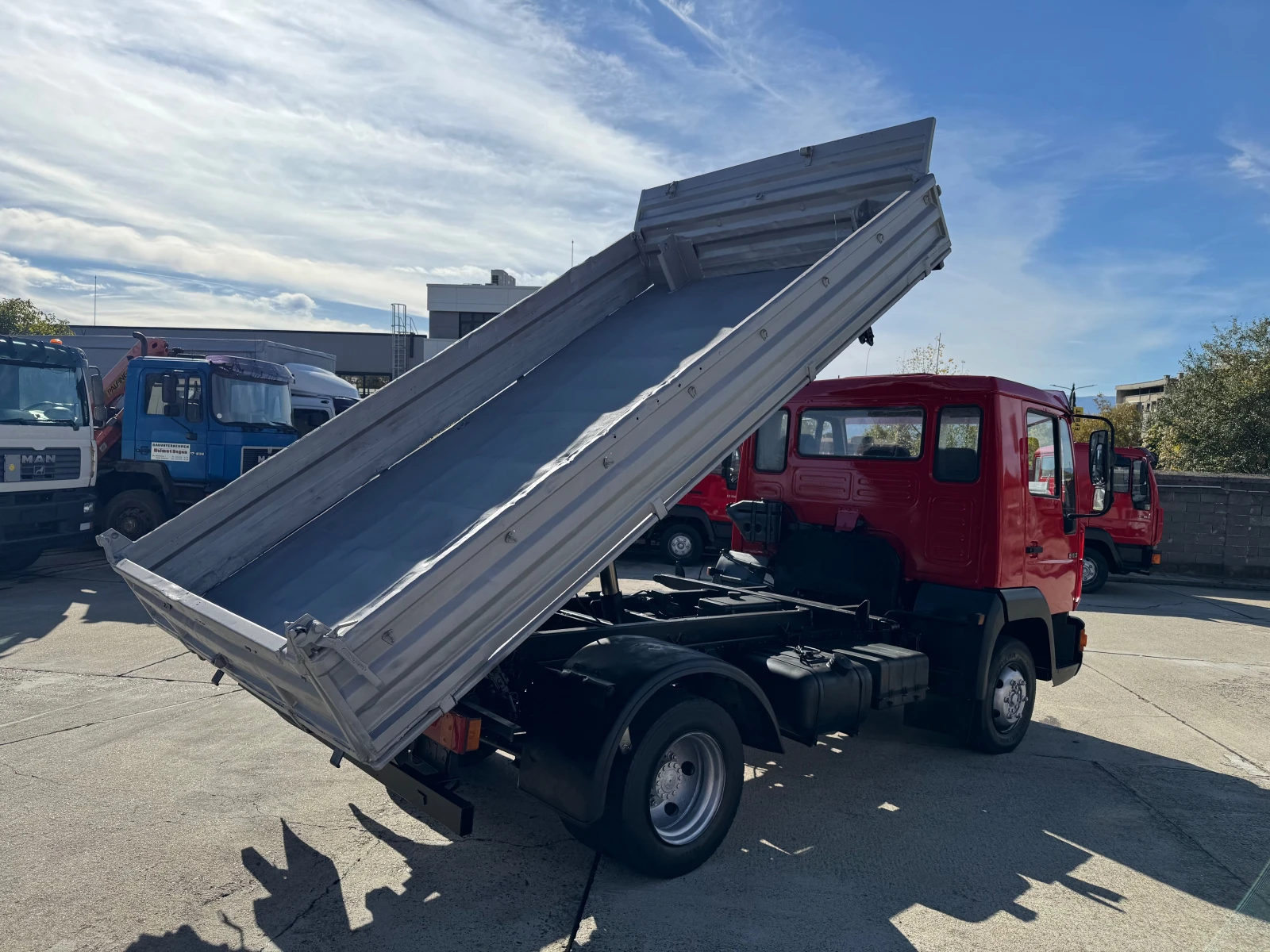 Man 8.163 тристранен самосвал 3.90м  - изображение 4 | Auto.bg Man 8.163 тристранен самосвал 3.90м  - изображение 4