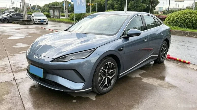 BYD Seal 06 RWD 56.64kWh Flagship Edition - 29900 € - 12061839 1 | Car24.bg BYD Seal 06 RWD 56.64kWh Flagship Edition - 29900 € - 12061839 1