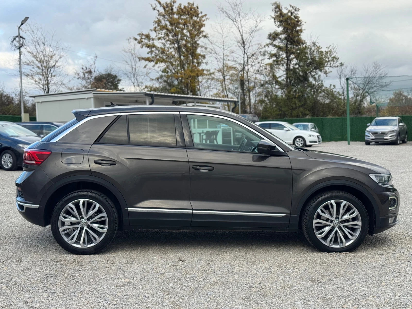 VW T-Roc Full Led, Digital, 4-Motion, Автомат, 150к.с - изображение 6 | Auto.bg VW T-Roc Full Led, Digital, 4-Motion, Автомат, 150к.с - изображение 6