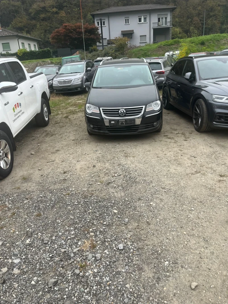 VW Touran 2.0 TDI - 11 € - 89803908 1 | Car24.bg VW Touran 2.0 TDI - 11 € - 89803908 1