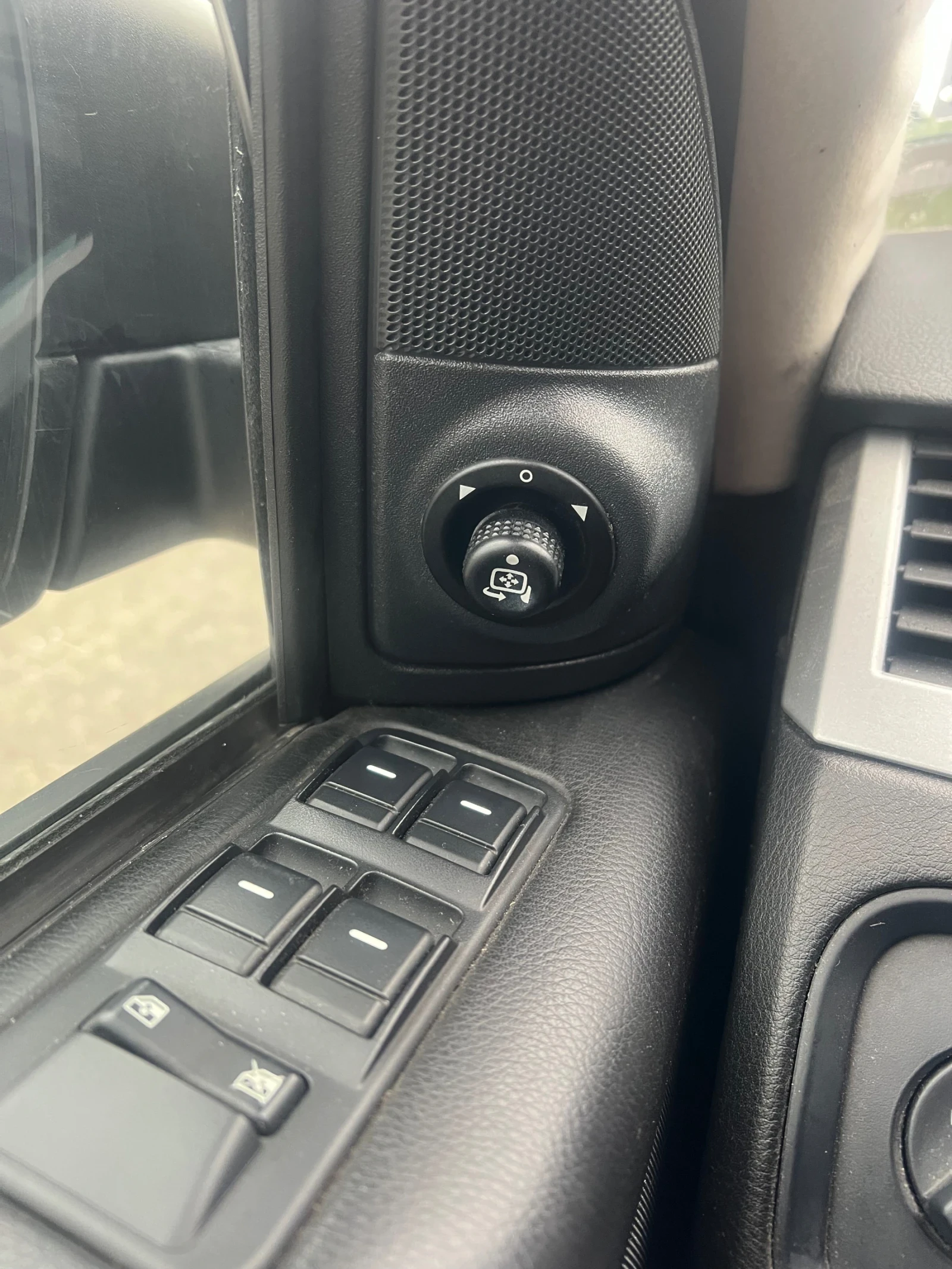 Land Rover Range Rover Sport 3.6 TDV8 - изображение 10 | Auto.bg Land Rover Range Rover Sport 3.6 TDV8 - изображение 10