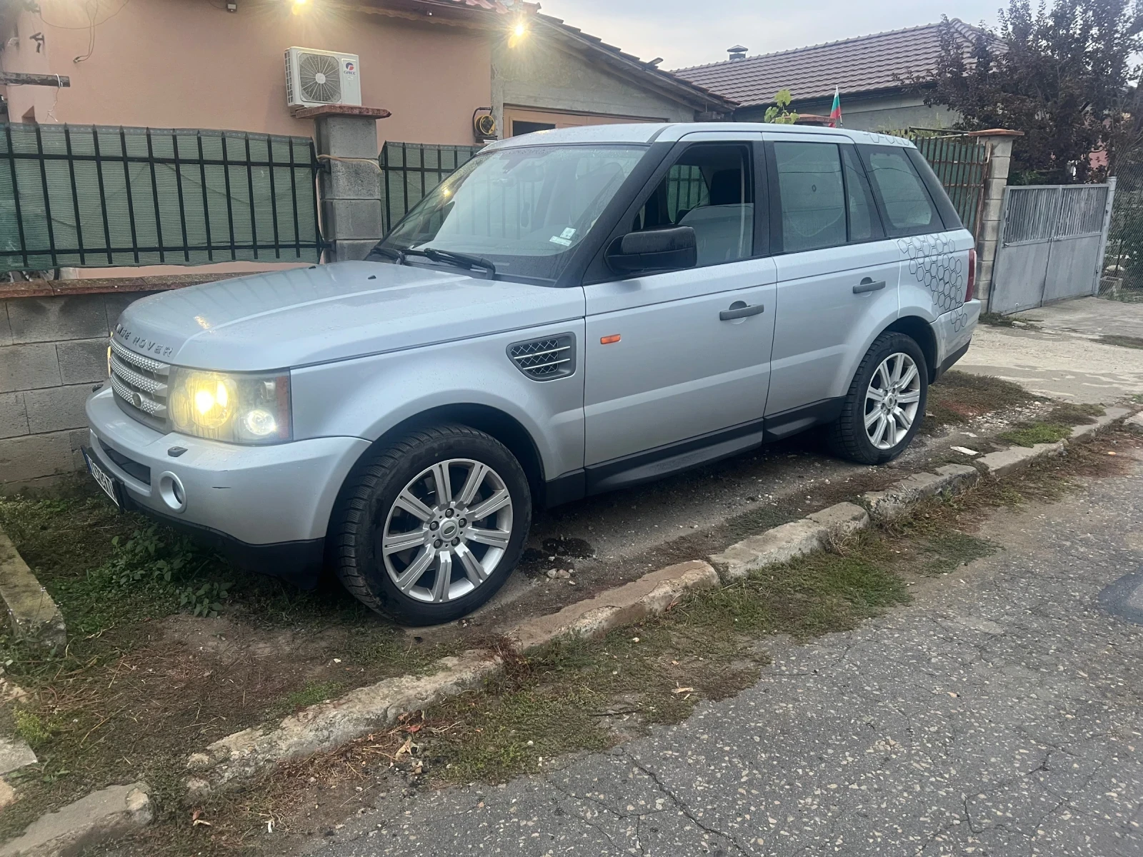 Land Rover Range Rover Sport 3.6 TDV8 - изображение 2 | Auto.bg Land Rover Range Rover Sport 3.6 TDV8 - изображение 2