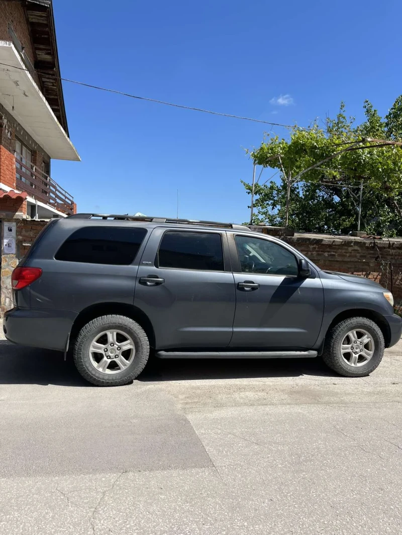 Toyota Sequoia - 22500 € / 44006.17 лв. - 98510424 1 | Car24.bg Toyota Sequoia - 22500 € / 44006.17 лв. - 98510424 1