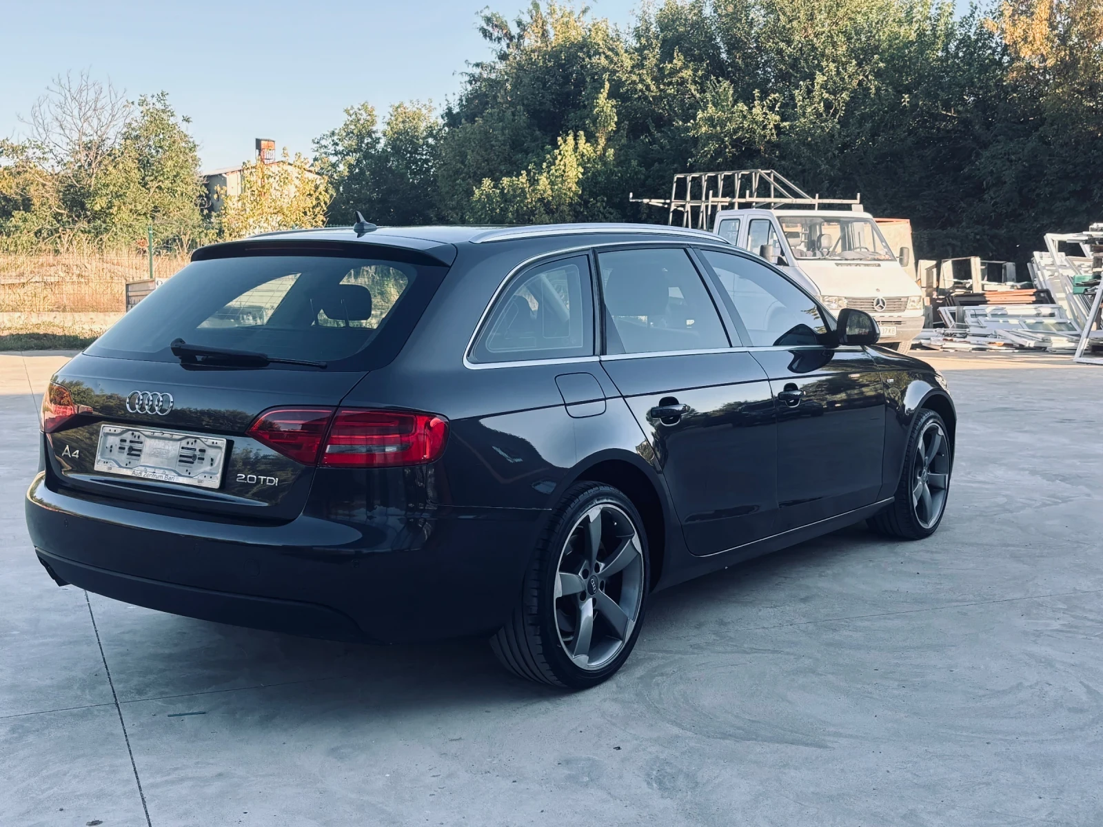 Audi A4 2.0 TDI - изображение 4 | Auto.bg Audi A4 2.0 TDI - изображение 4