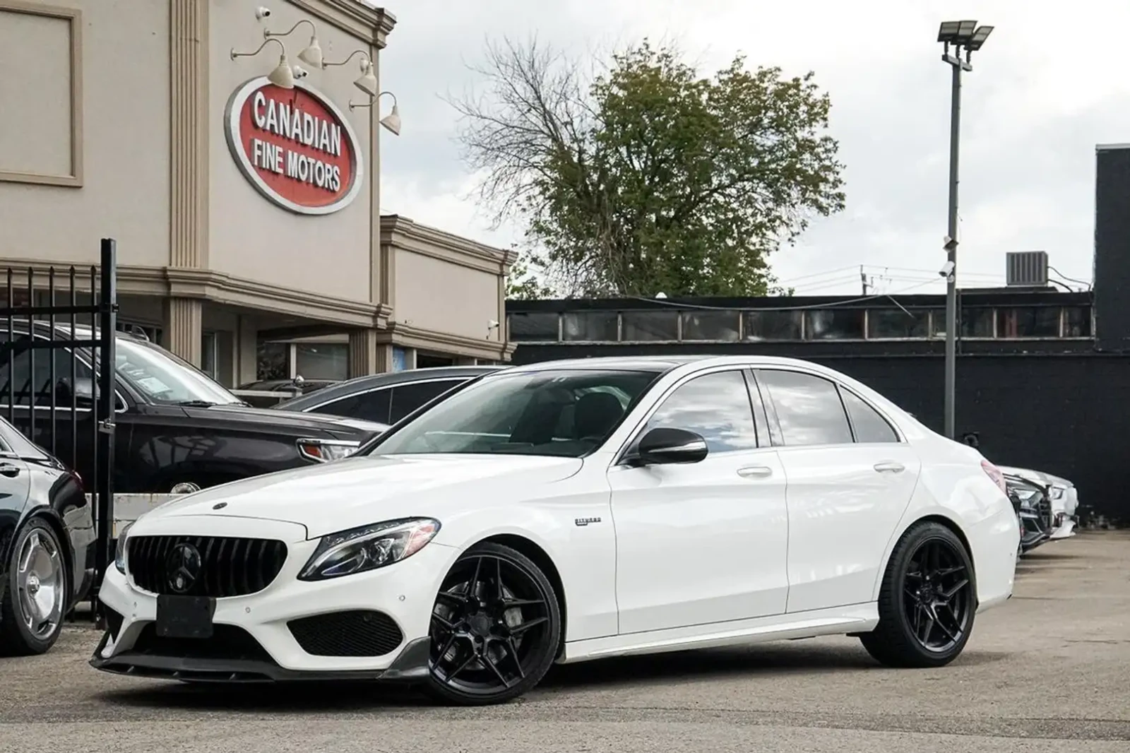 Mercedes-Benz C 400 AMG* LINE* 4MATIC* CARBON* BURMESTER* ПАНОРАМА* | Auto.bg — изображение 1 Mercedes-Benz C 400 AMG* LINE* 4MATIC* CARBON* BURMESTER* ПАНОРАМА* | Auto.bg — изображение 1