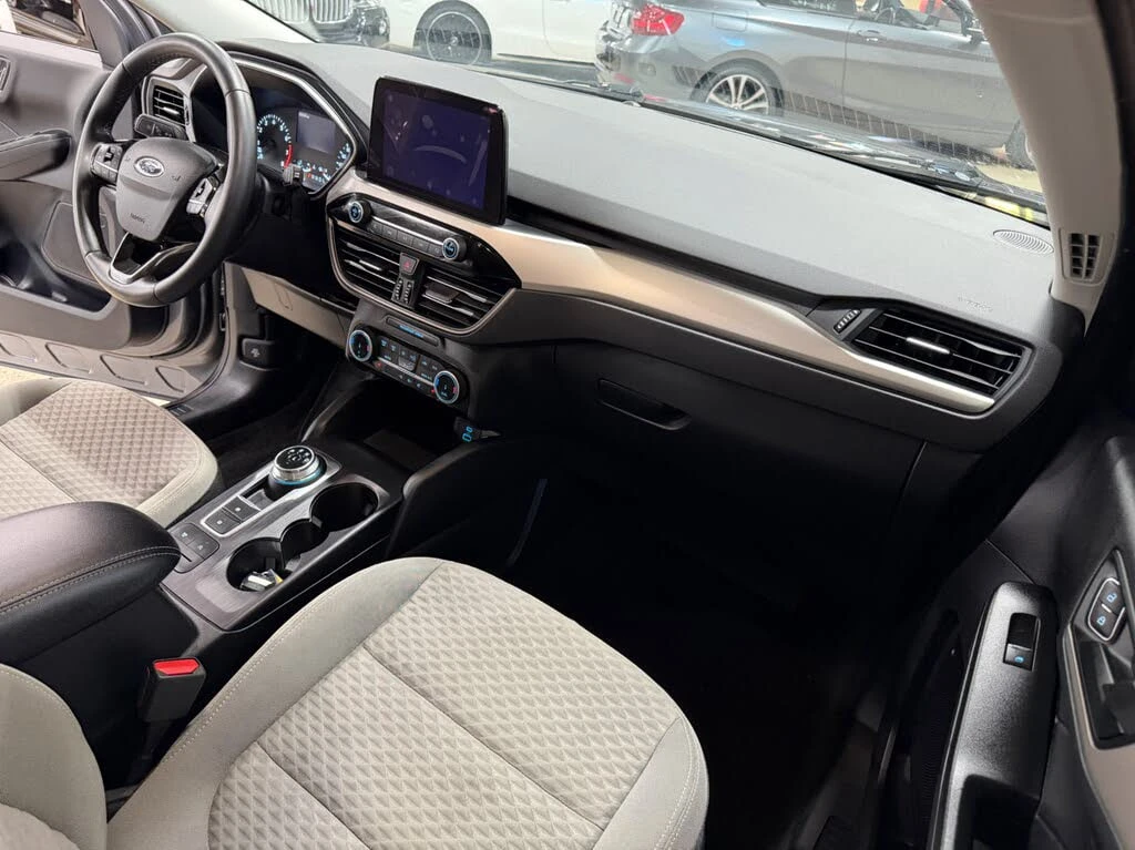 Ford Escape * АВТО КРЕДИТ* ЦЕНА ДО БГ * СЕРВИЗНА ИСТОРИЯ *  - изображение 9 | Auto.bg Ford Escape * АВТО КРЕДИТ* ЦЕНА ДО БГ * СЕРВИЗНА ИСТОРИЯ *  - изображение 9