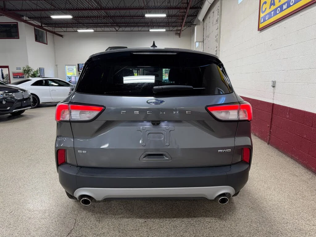 Ford Escape * АВТО КРЕДИТ* ЦЕНА ДО БГ * СЕРВИЗНА ИСТОРИЯ *  - изображение 6 | Auto.bg Ford Escape * АВТО КРЕДИТ* ЦЕНА ДО БГ * СЕРВИЗНА ИСТОРИЯ *  - изображение 6