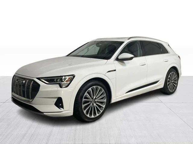 Audi E-Tron - 21500 € / 42050.35 лв. - 19158903 1 | Car24.bg Audi E-Tron - 21500 € / 42050.35 лв. - 19158903 1