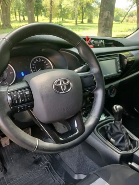 Toyota Hilux 2.5 4х4 | Auto.bg — изображение 12 Toyota Hilux 2.5 4х4 | Auto.bg — изображение 12