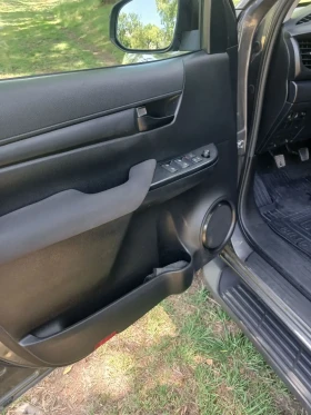 Toyota Hilux 2.5 4х4 | Auto.bg — изображение 11 Toyota Hilux 2.5 4х4 | Auto.bg — изображение 11