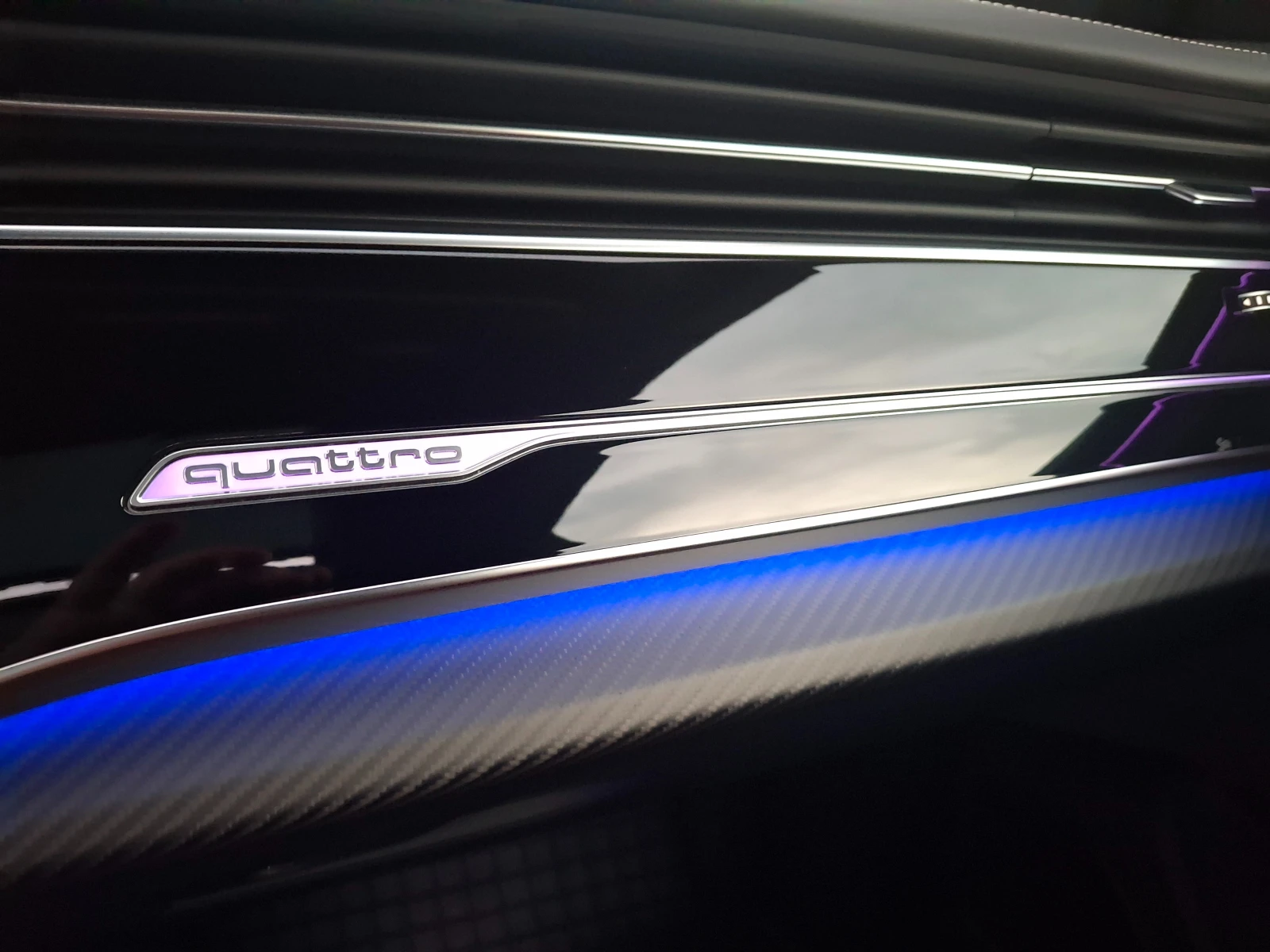 Audi SQ8  * 2025* MATRIX* 23* B&O* CARBON*  - изображение 7 | Auto.bg Audi SQ8  * 2025* MATRIX* 23* B&O* CARBON*  - изображение 7
