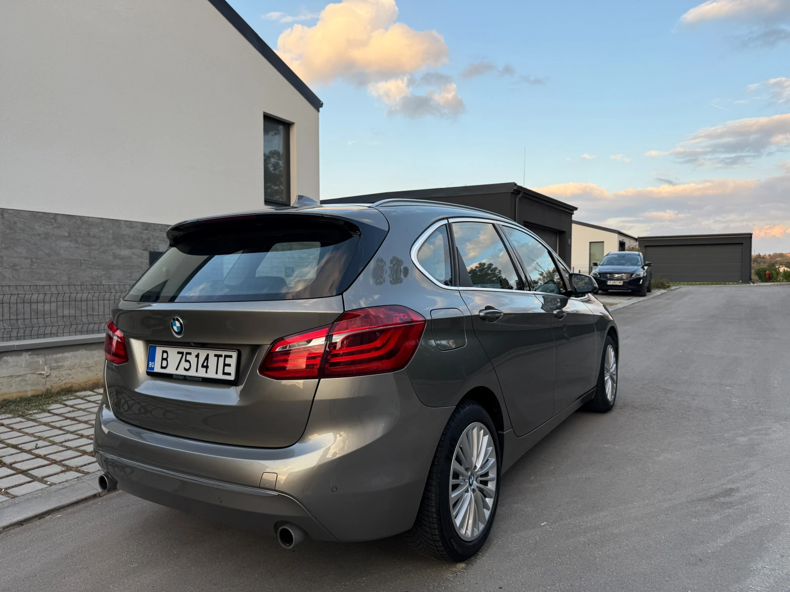 BMW 2 Active Tourer 220d - изображение 4 | Auto.bg BMW 2 Active Tourer 220d - изображение 4