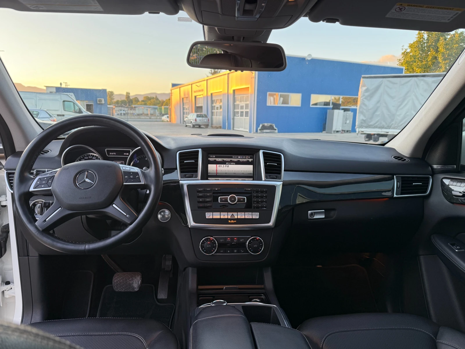 Mercedes-Benz ML 350 AMG LINE* FULL LED* INTELIGENT LIGHT SYSTEM - изображение 9 | Auto.bg Mercedes-Benz ML 350 AMG LINE* FULL LED* INTELIGENT LIGHT SYSTEM - изображение 9