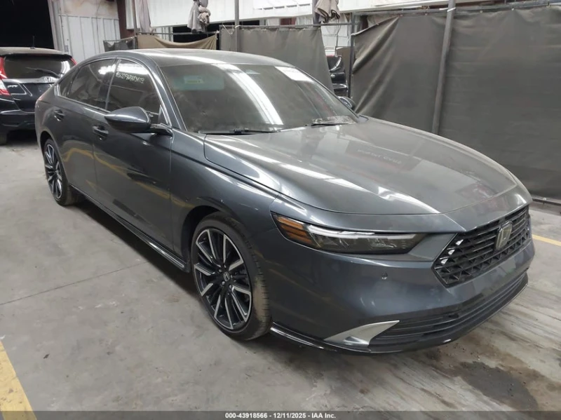 Honda Accord Hybrid Touring - 23800 € / 46548.75 лв. - 63460412 1 | Car24.bg Honda Accord Hybrid Touring - 23800 € / 46548.75 лв. - 63460412 1