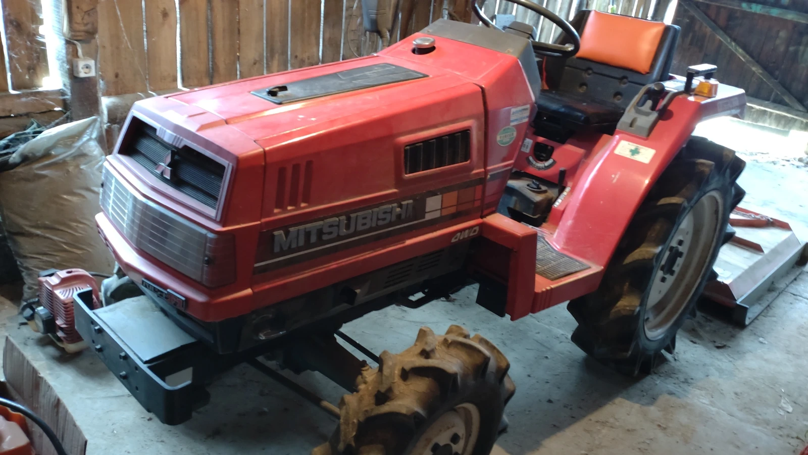 Трактор Mitsubishi MT18 4X4 - изображение 5 | Auto.bg Трактор Mitsubishi MT18 4X4 - изображение 5