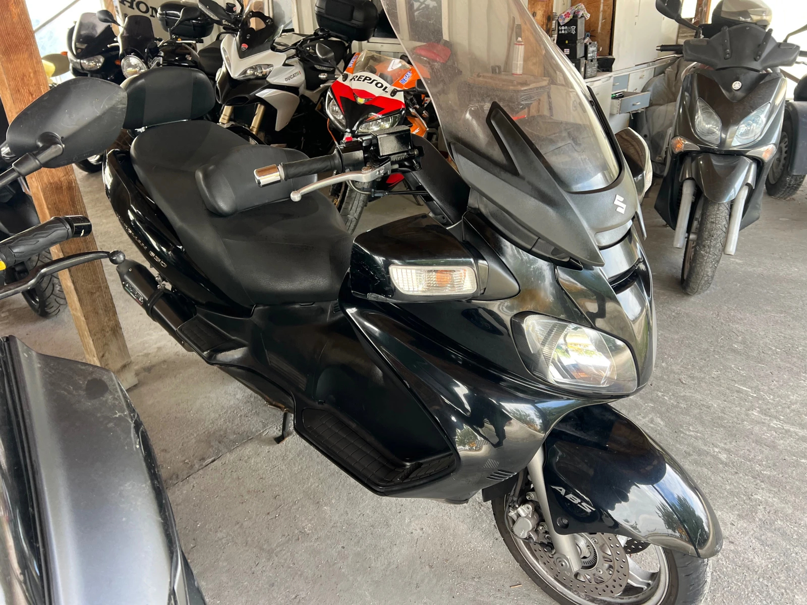 Suzuki Burgman 650i ABS. Lizing. Executive - изображение 8 | Auto.bg Suzuki Burgman 650i ABS. Lizing. Executive - изображение 8